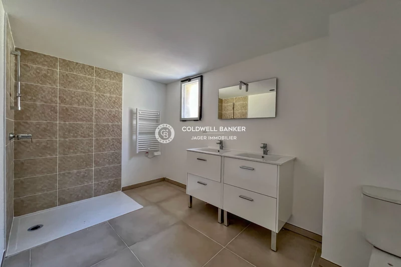 Photo n°5 - Vente appartement Le Plan-de-la-Tour 83120 - 335 000 €