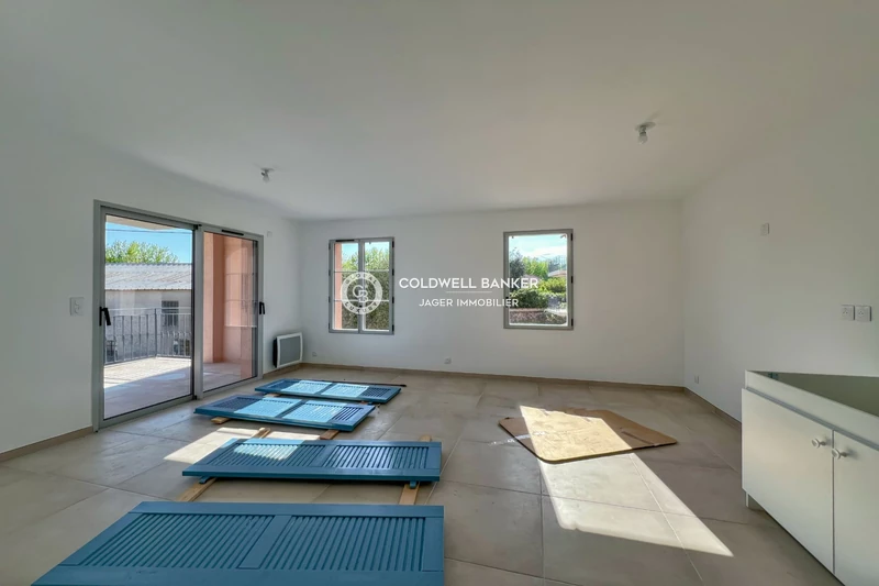 Photo n°2 - Vente appartement Le Plan-de-la-Tour 83120 - 320 000 €