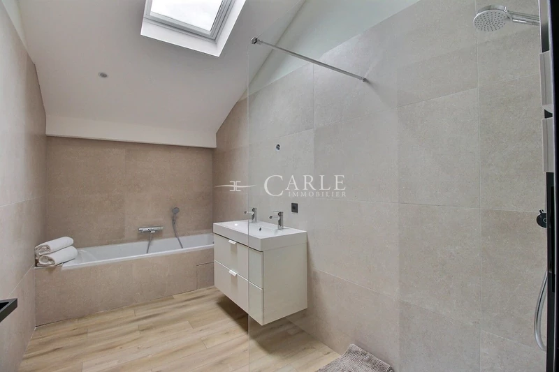 Vente maison contemporaine Décines-Charpieu  