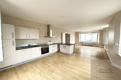 Photo Bastide Tarcenay-Foucherans   achat bastide  4 chambres   200&nbsp;m&sup2;