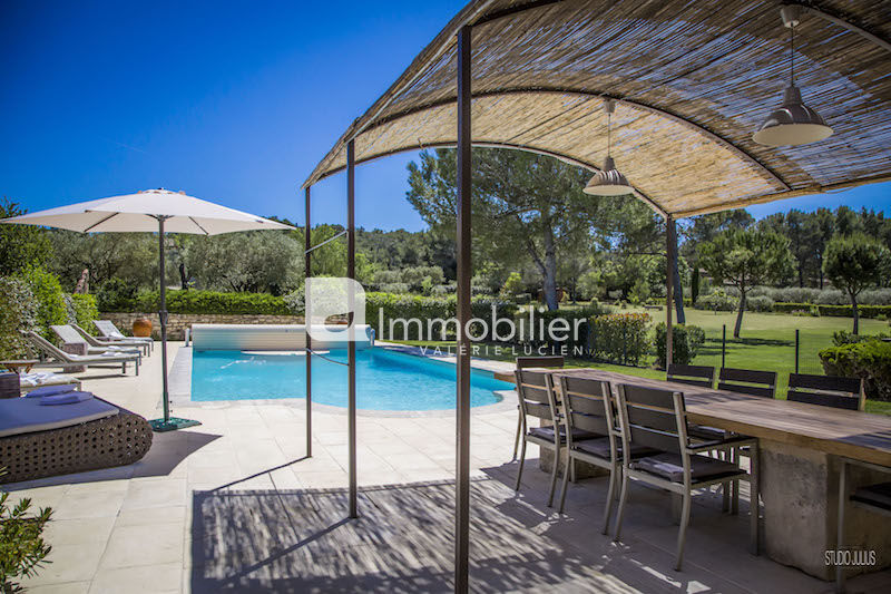Location saisonnière - house - A 5 minutes du centre-ville Saint-Rémy-de-Provence - 6 720 € / week - Ref. 404L2154M Photo House Saint-Rémy-de-Provence A 5 minutes du centre-ville, Location saisonnière house 4 bedrooms 300 m²