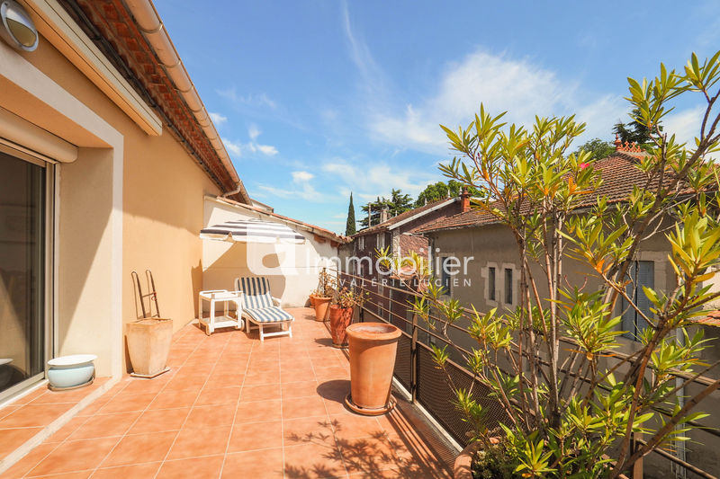 For sale - apartment - Centre-ville Saint-Rémy-de-Provence - 365 000 € - Ref. 404V2125A Photo Apartment Saint-Rémy-de-Provence Centre-ville, to buy apartment 3 rooms 113 m²