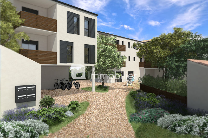 For sale - apartment - Centre-ville Saint-Rémy-de-Provence - 347 759 € - Ref. 404V2135A Photo Apartment Saint-Rémy-de-Provence Centre-ville, to buy apartment 3 rooms 61 m²