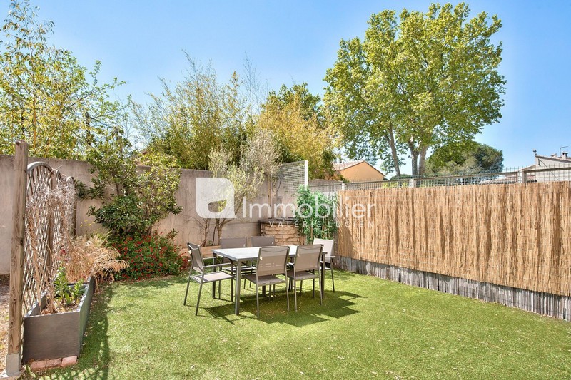 Vente - appartement - A pied centre-ville Saint-Rémy-de-Provence - 440 000 € - Réf. 404V2165A Photo Appartement Saint-Rémy-de-Provence A pied centre-ville, achat appartement 4 pièces 133 m²