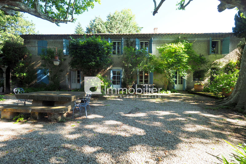 For sale - mas - A 10 mn Saint-Rémy-de-Provence - 1 165 000 € - Ref. 404V3899M Photo Mas Saint-Rémy-de-Provence A 10 mn, to buy mas 5 bedrooms 320 m²