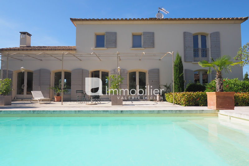 For sale - house - Saint-Rémy-de-Provence - 1 378 000 € Photo House Saint-Rémy-de-Provence A pied centre-ville, to buy house 5 bedrooms 230 m²