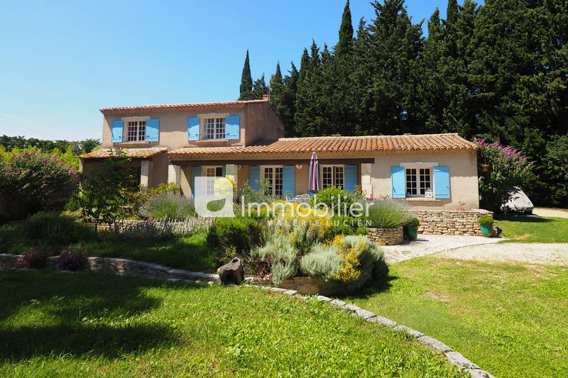 Vente - maison - A 5 mn centre-ville Eygalières - 645 000 € - Réf. 404V3916M Photo Maison Eygalières A 5 mn centre-ville, achat maison 4 chambres 165 m²