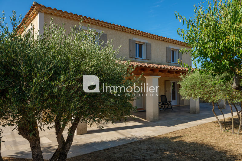 Vente - bastide - Saint-Rémy-de-Provence - 610 000 € - Réf. 404V4012M Photo Bastide Saint-Rémy-de-Provence A pied du centre-ville, achat bastide 3 chambres 150 m²
