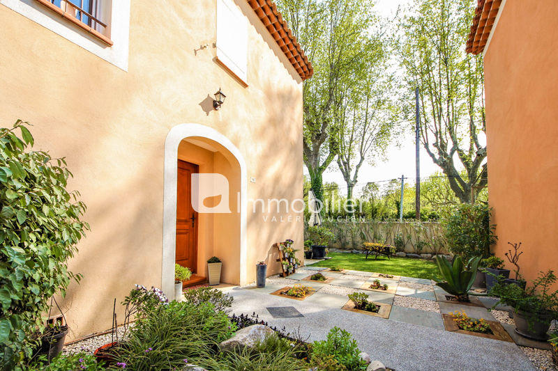 Vente - maison - Saint-Rémy-de-Provence - 339 000 € - Réf. 404V4081M Photo Maison Saint-Rémy-de-Provence A pied du centre-ville, achat maison 3 chambres 90 m²
