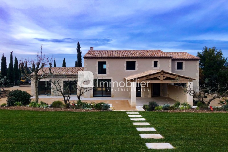 For sale - Mansion - Eygalières - 1 750 000 € - Ref. 404V4133M Photo Mansion Eygalières to buy mansion 5 bedrooms 217 m²