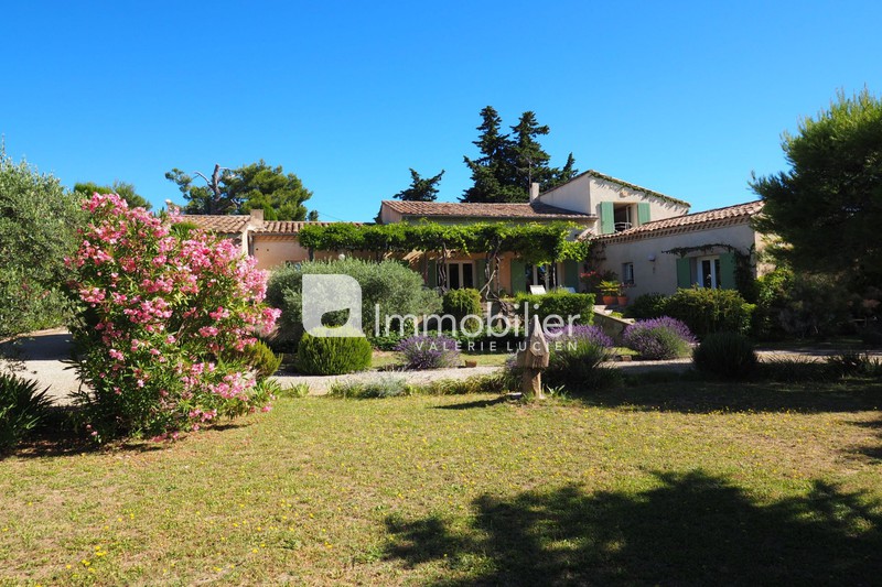 For sale - house - Châteaurenard - 690 000 € - Ref. 404V4207M Photo House Châteaurenard to buy house 4 bedrooms 170 m²