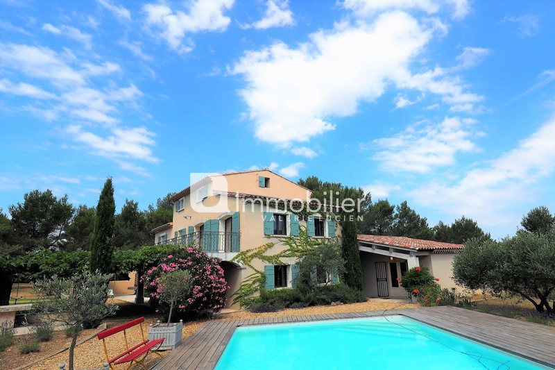 For sale - villa - A pied centre-ville Eygalières - 1 293 000 € - Ref. 404V4208M Photo Villa Eygalières A pied centre-ville, to buy villa 4 bedrooms 250 m²