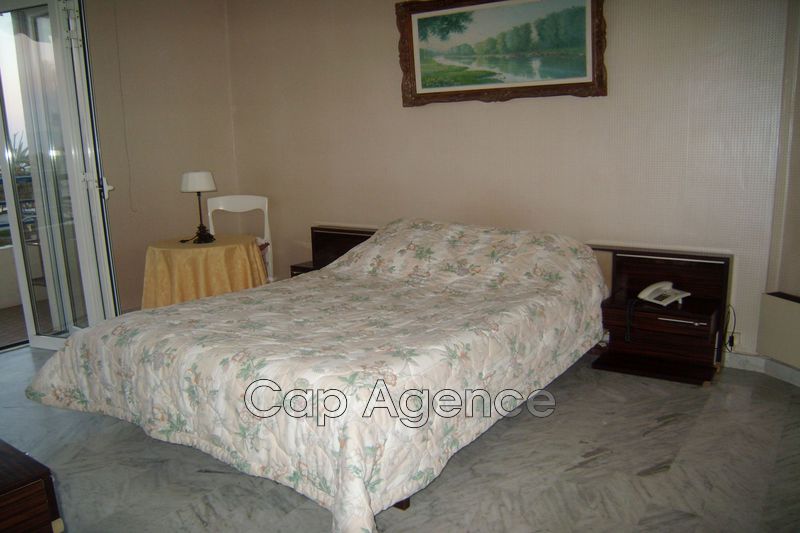 Location saisonnière appartement Antibes  