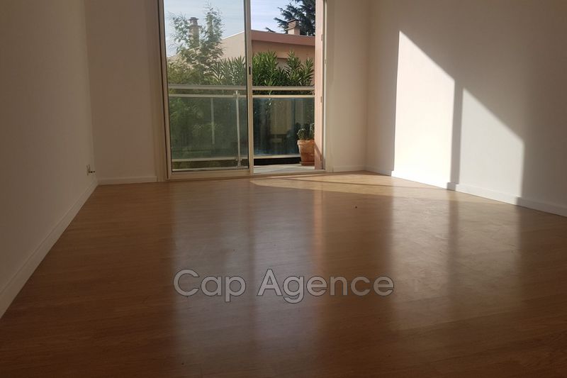 Photo Apartment Antibes Les bréguières, to buy apartment 3 rooms 58 m²