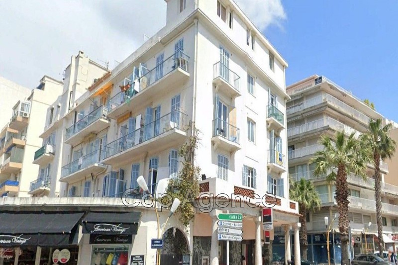 vente Apartment Juan-les-pins Close to the beaches Apartment Juan-les-Pins Proche plages, to buy apartment 1 room 20 m²
