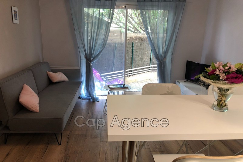 Photo Apartment Antibes Centre ville,   to buy apartment  3 rooms   45&nbsp;m&sup2;