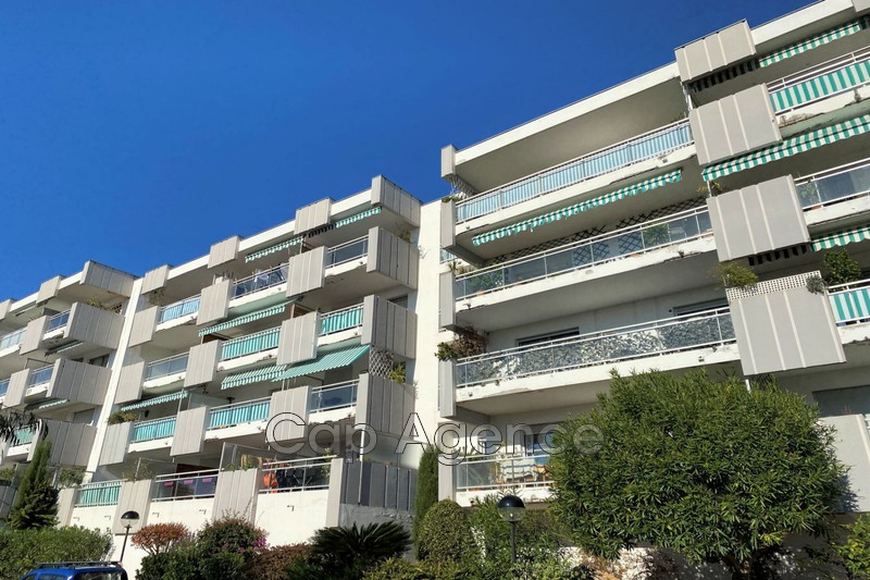 appartement  3 pièces  Antibes Fontmerle  62 m² -   