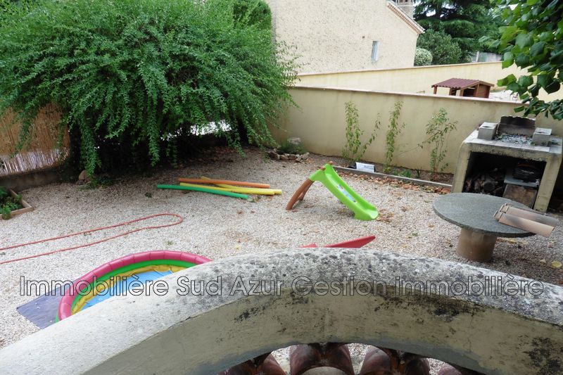 Photo Appartement Solliès-Pont Location appartement 3 pièces 52 m²