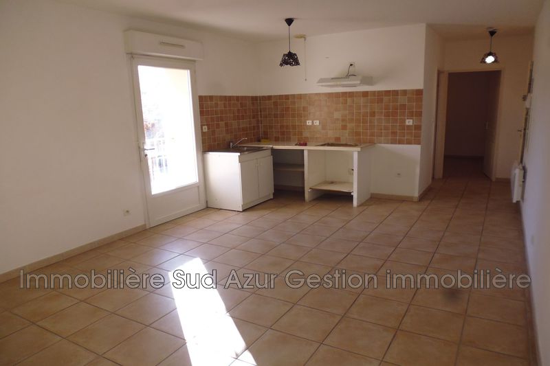 Photo Appartement Solliès-Toucas Location appartement 2 pièces 38 m²