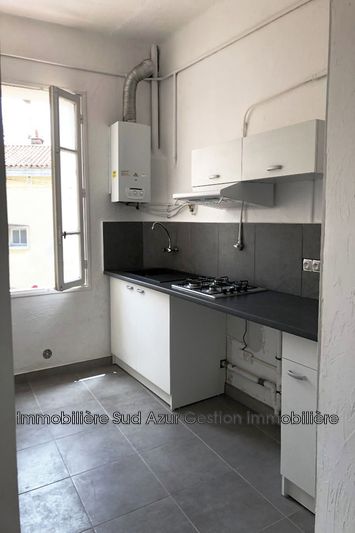 Photo Appartement Toulon Location appartement 3 pièces 51 m²