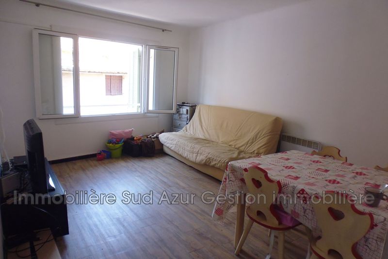 Photo Appartement Cuers Location appartement 2 pièces 51 m²