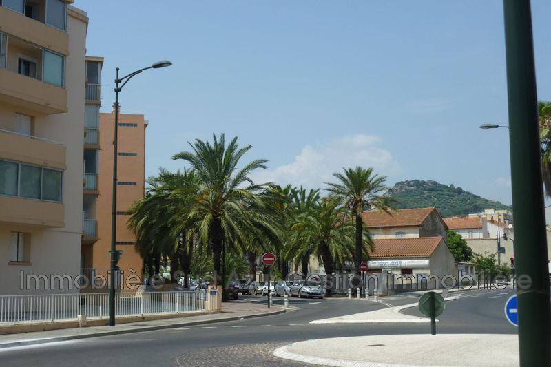 Photo Appartement Hyères Location appartement 2 pièces 47 m²