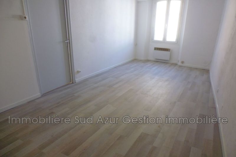 Photo Appartement Solliès-Pont Location appartement 2 pièces 34 m²