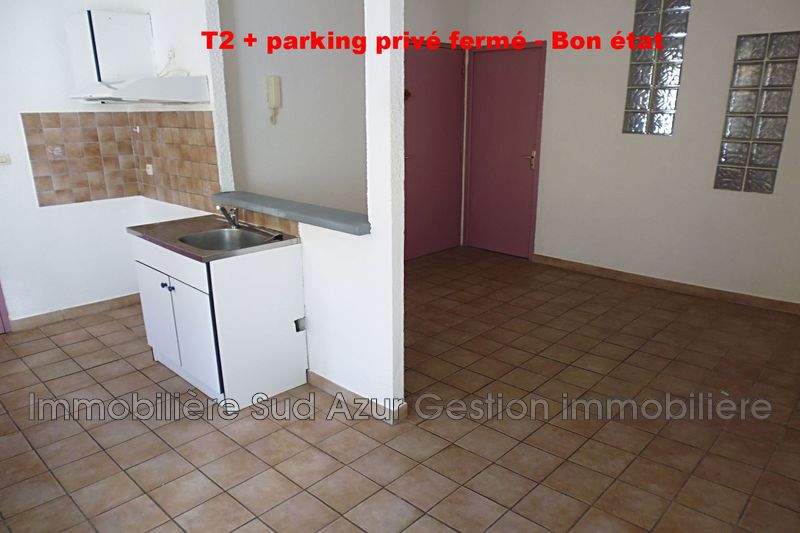 Photo Appartement Solliès-Pont Location appartement 2 pièces 30 m²
