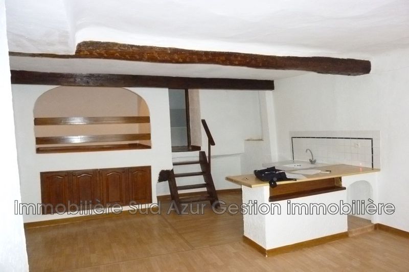 Photo Appartement Cuers Location appartement 1 pièce 33 m²