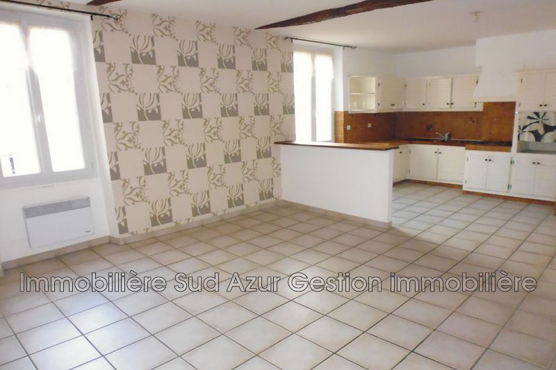 Photo Appartement Solliès-Pont Location appartement 3 pièces 63 m²