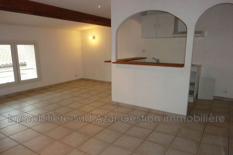 Photo Appartement Solliès-Pont Location appartement 2 pièces 34 m²