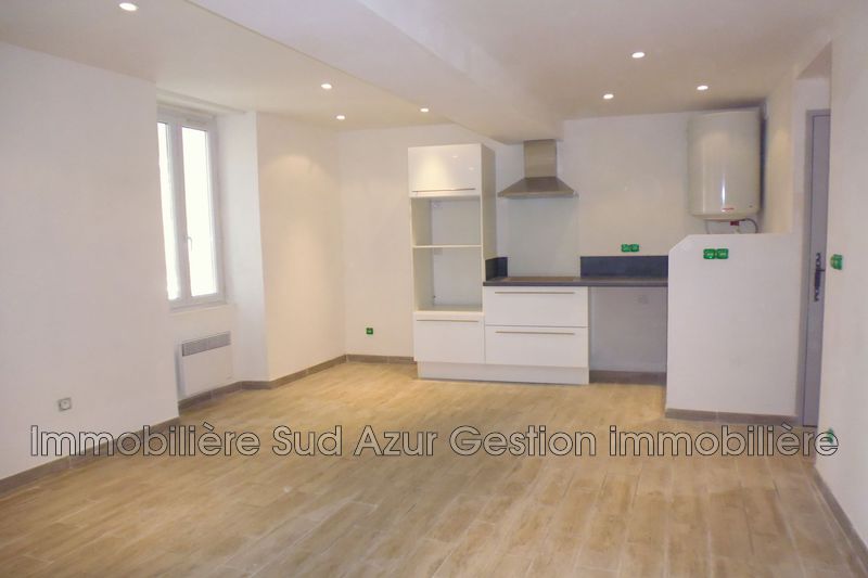 Photo Appartement Solliès-Pont Location appartement 3 pièces 47 m²