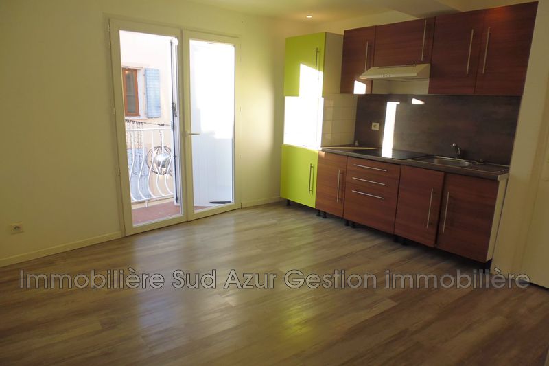 Photo Appartement Solliès-Pont Centre-ville, Location appartement 4 pièces 84 m²