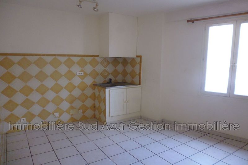 Photo Appartement Solliès-Pont Location appartement 2 pièces 40 m²