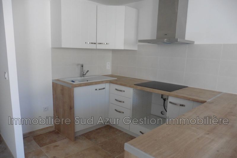 Photo Appartement Solliès-Toucas Location appartement 3 pièces 60 m²