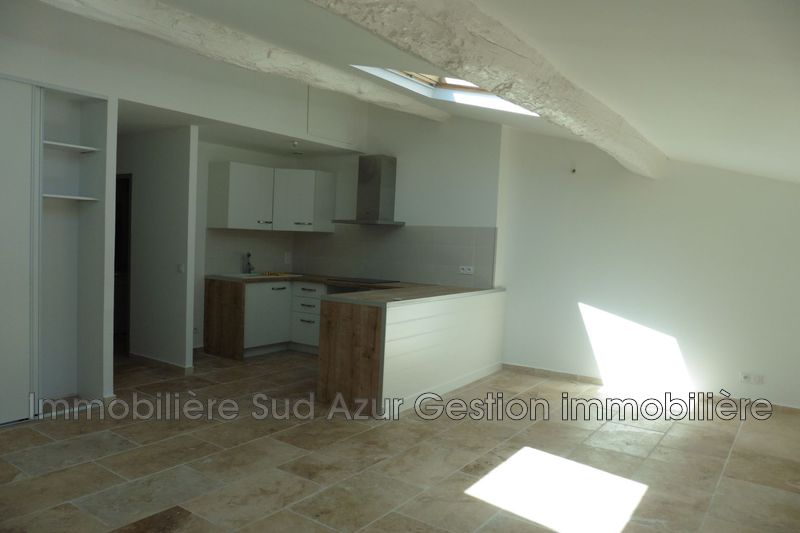 Photo Appartement Solliès-Toucas Location appartement 3 pièces 60 m²