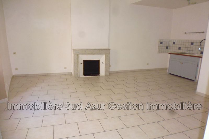 Photo Appartement Solliès-Ville Location appartement 2 pièces 33 m²