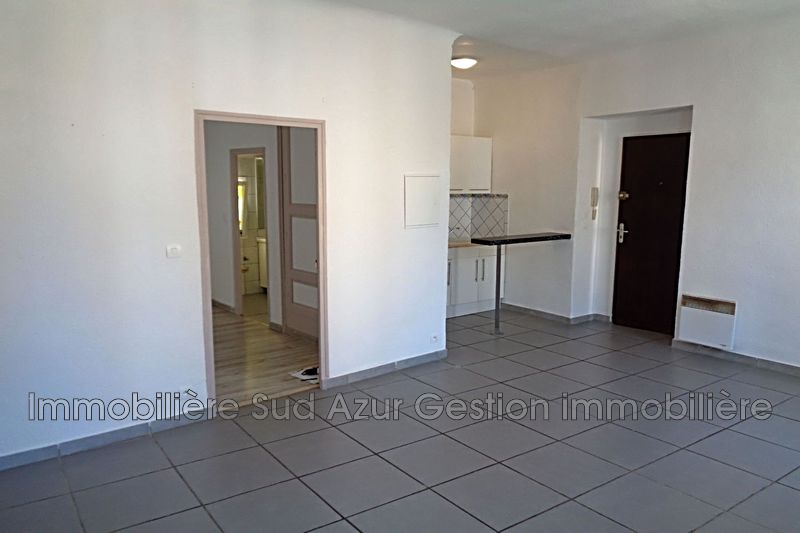 Photo Appartement Solliès-Pont Location appartement 2 pièces 40 m²