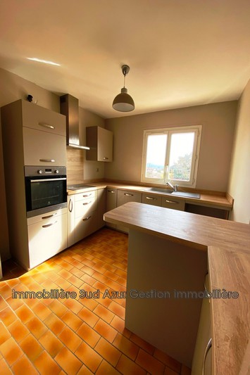 Photo Appartement Solliès-Pont Location appartement 3 pièces 73 m²