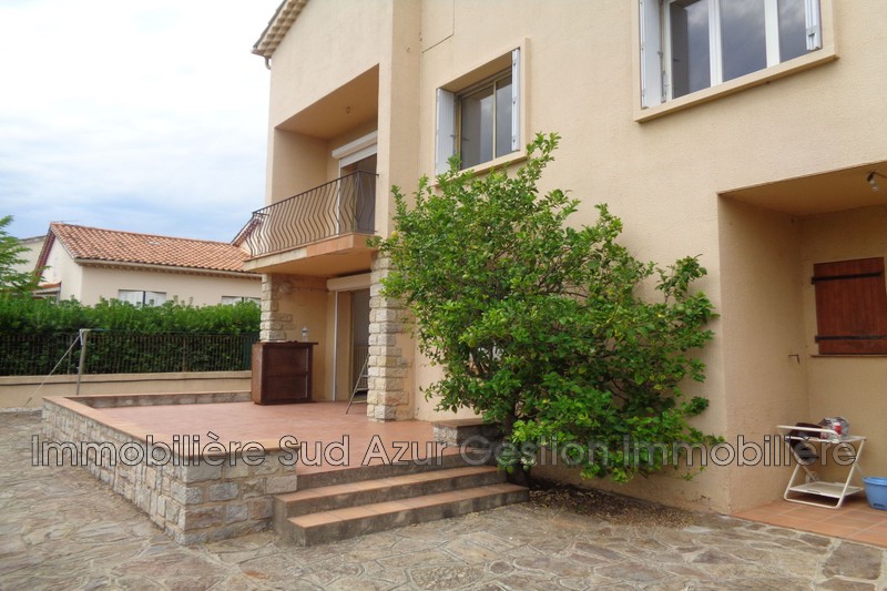 Photo Appartement Cuers Location appartement 2 pièces 52 m²