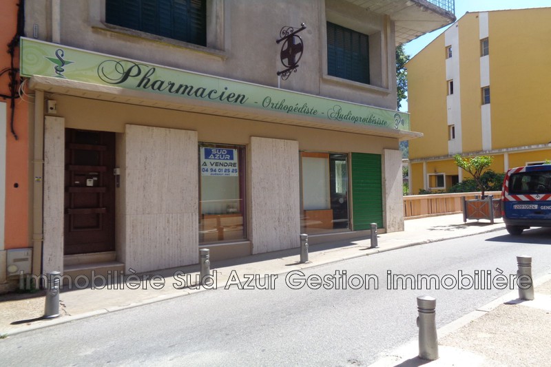 Photo Local professionnel Solliès-Pont Professionnel local professionnel 76 m²