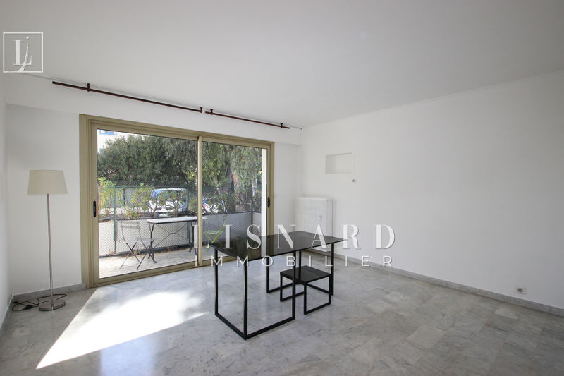 Photo Appartement Golfe-Juan achat appartement 1 pièce 31 m²