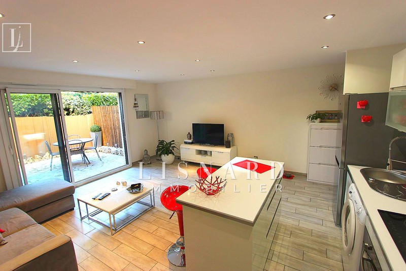 Photo Apartment Vallauris to buy apartment 1 room 35 m²