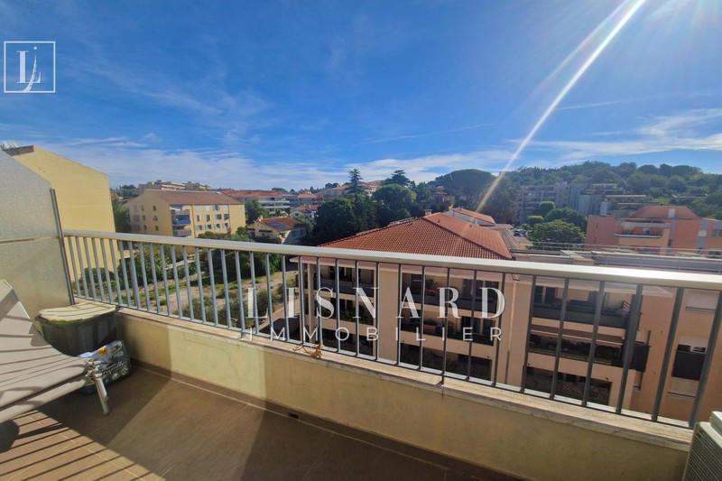 appartement  3 pièces  Vallauris   50 m² -   