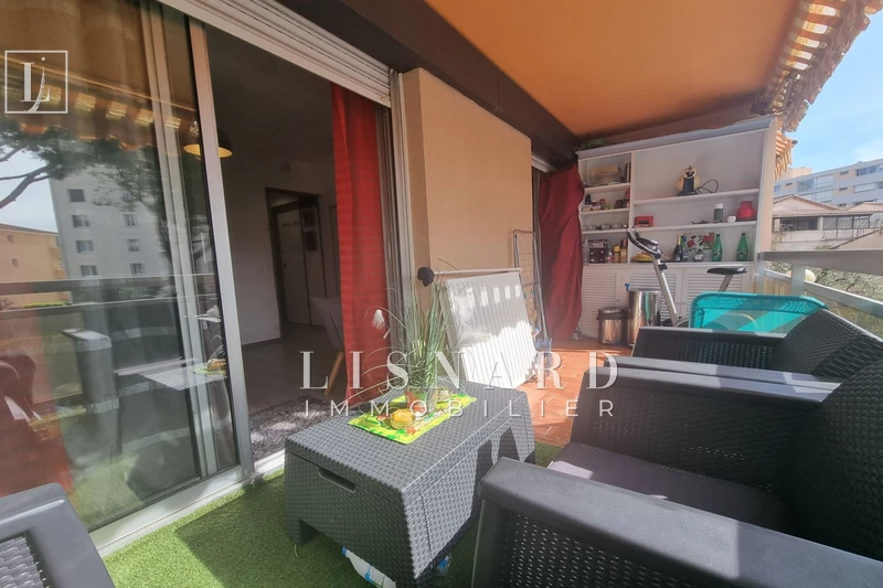 appartement  1 room  Vallauris   25 m² -   