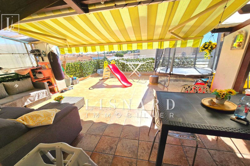 maison  Vallauris   300 m² -   