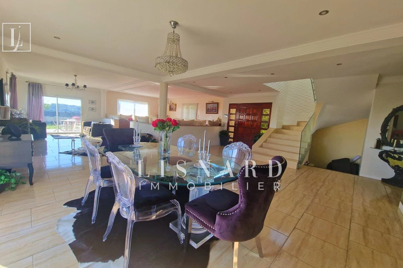 maison  6 rooms  Vallauris   220 m² -   