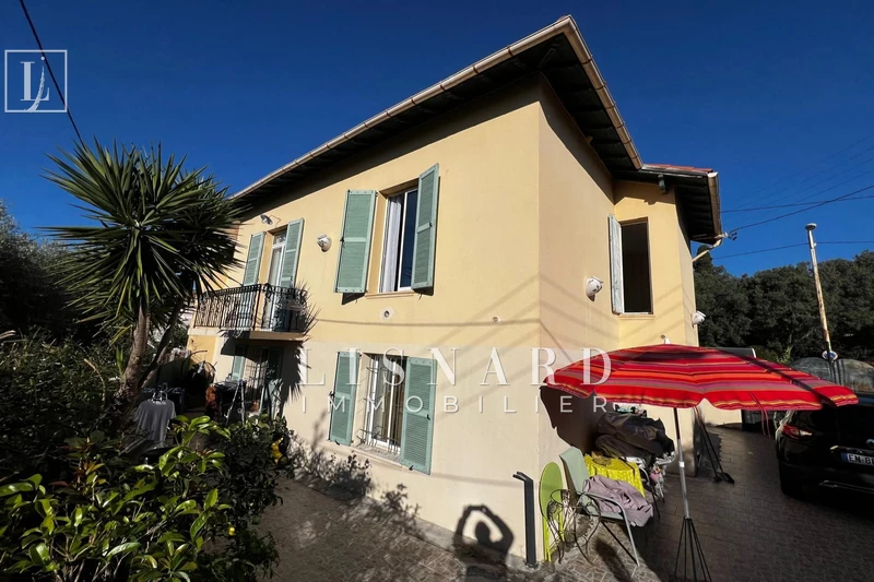 maison  4 rooms  Golfe-Juan   120 m² -   