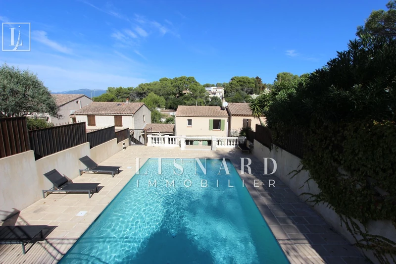 maison  4 pièces  Vallauris Collines  100 m² -   