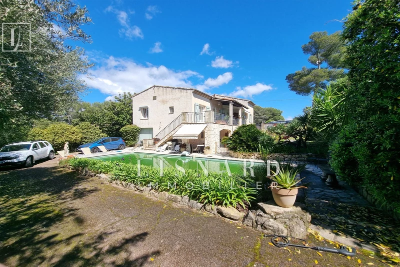 maison  5 rooms  Vallauris   235 m² -   